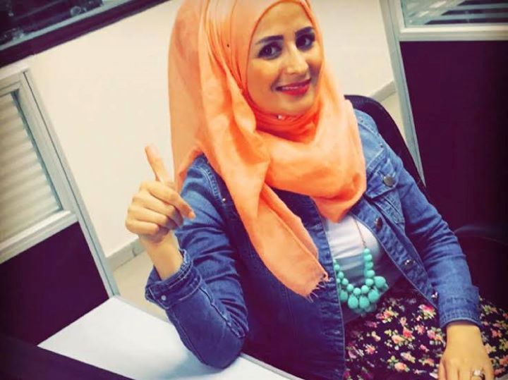 صحفية فلسطينية تتعرض للاستغلال على موقع المصدر الإسرائيلي بنشر صورة مغلوطة