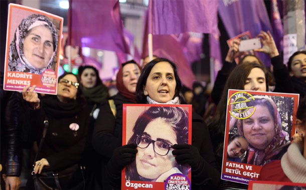 45 جريمة قتل ضد النساء خلال شهرين في تركيا
