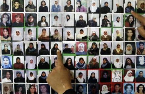 30 أسيرة في سجن "هشارون" يعانين من أوضاع حياتية صعبة