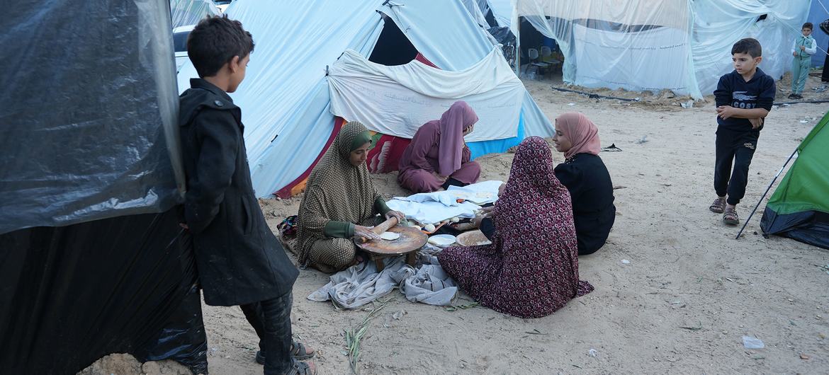 الفساد في توزيع المساعدات بقطاع غزة: تذمر ونداء لتحقيق  العدالة والشفافية !

