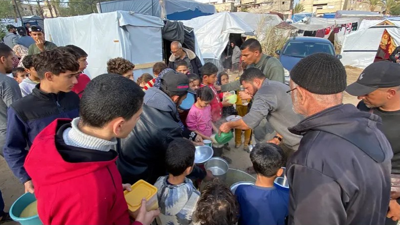 الأونروا تحذر: سكان غزة يموتون أمام أعين العالم

