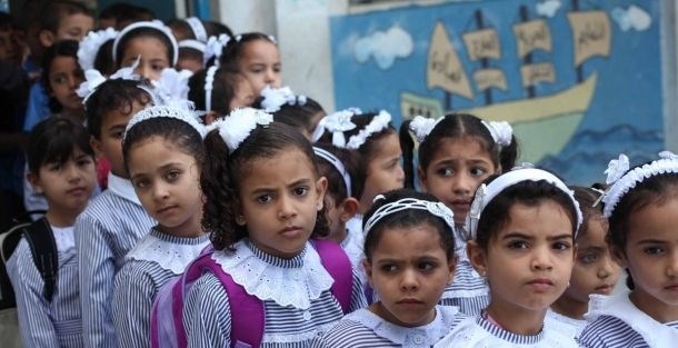 التربية بغزة تمدد إجازة نصف العام بسبب المنخفض
