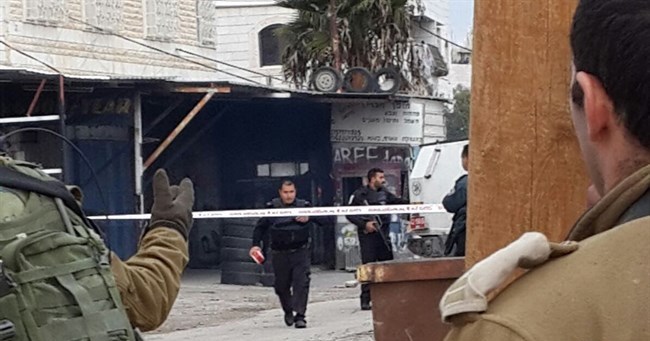 إصابة فلسطينة برصاص الاحتلال بحجة طعن مستوطن