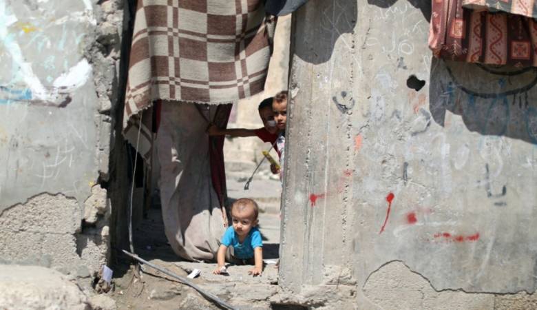 البنك الدولي: الفلسطينيون يزدادون فقراً