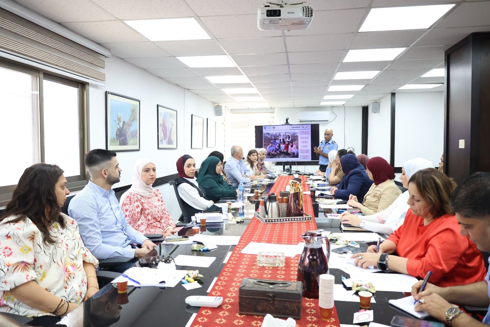 وزارة شؤون المرأة والشرطة المجتمعية تعززان الوعي بحماية المرأة والأسرة


