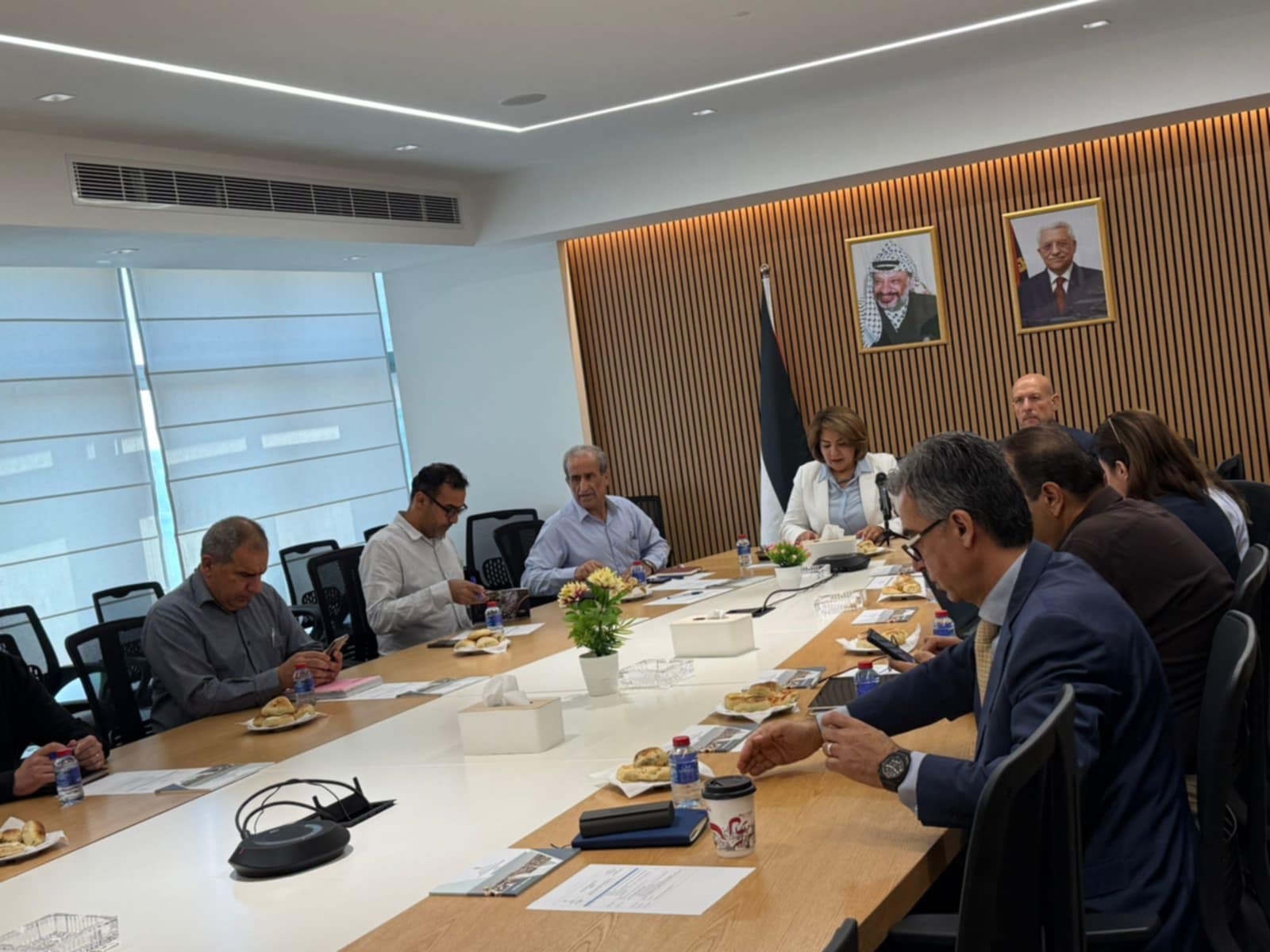  سلطة جودة البيئة تعقد اجتماع مجموعة العمل البيئية 