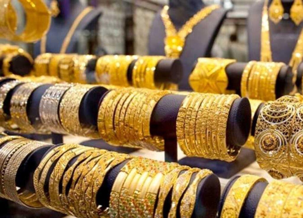 الذهب عند قمة سعرية جديدة فوق 2616 دولارا للأونصة
