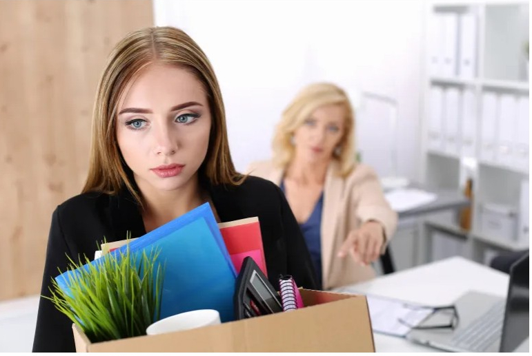  أين ستذهب بعد انتهاء دوامك ؟.. تدخلات المدير في حياة الموظف قد تخلق أزمات نفسية
