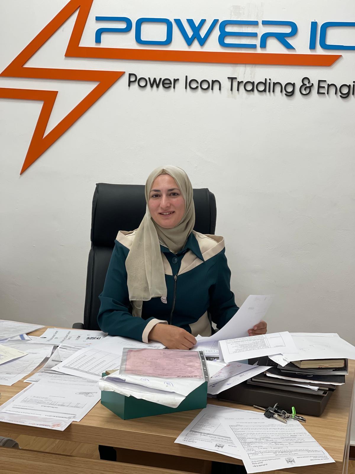 من الموظفة إلى رائدة الأعمال: تجربة ليال جيطان مع برنامج "فلسطينية "

