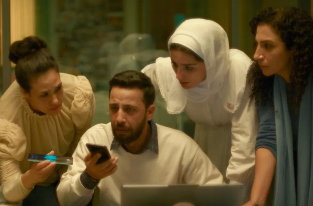والدة هند رجب تأمل أن يسهم فيلم يجسد مأساة استشهاد طفلتها بوقف الحرب
