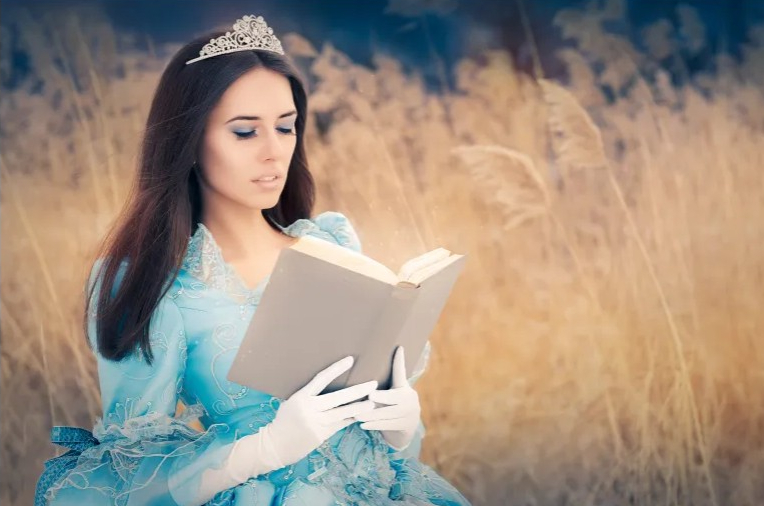 متلازمة سندريلا.. عندما تكرسين حياتكِ في البحث عن فارس الأحل
