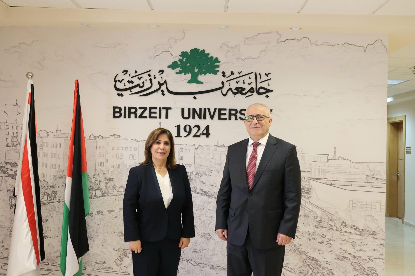 وزيرة شؤون المرأة ورئيس جامعة بيرزيت يبحثان سبل تعزيز التعاون المشترك

