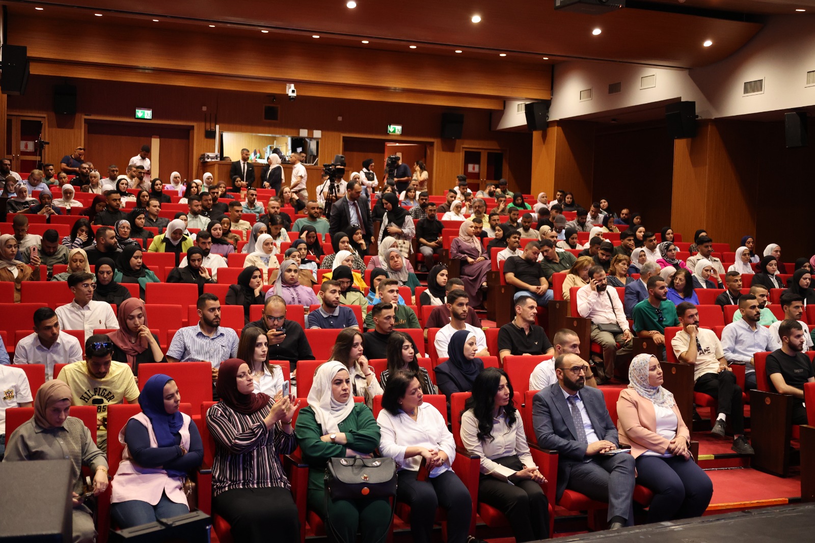 وزيرة شؤون المرأة تؤكد على دور الشباب والنساء في صنع القرار الفلسطيني خلال مؤتمر "الشباب والسلام والأمن"

