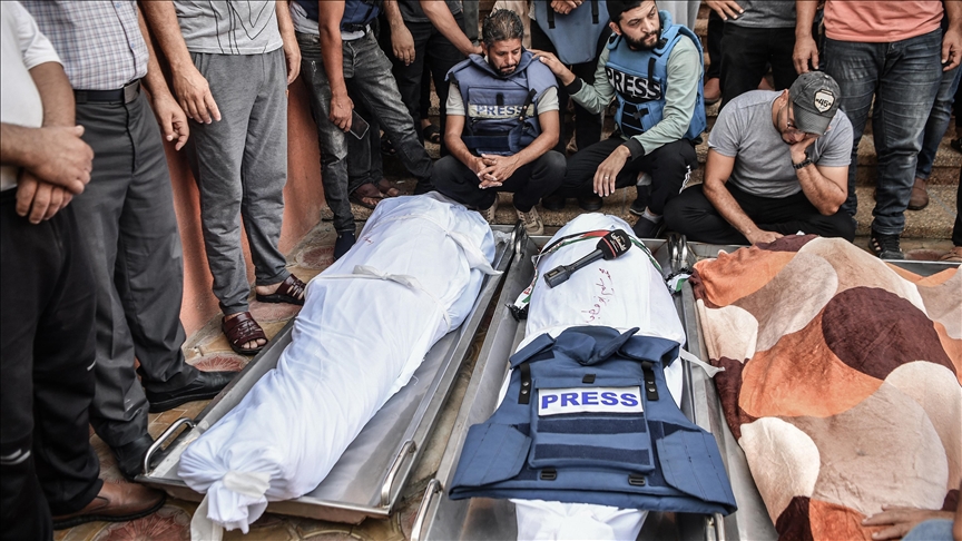 عامان من الإبــــــادة بحق الصحفيين: 252 شهيدا بينهم 34 صحفية و153 معتقلا
