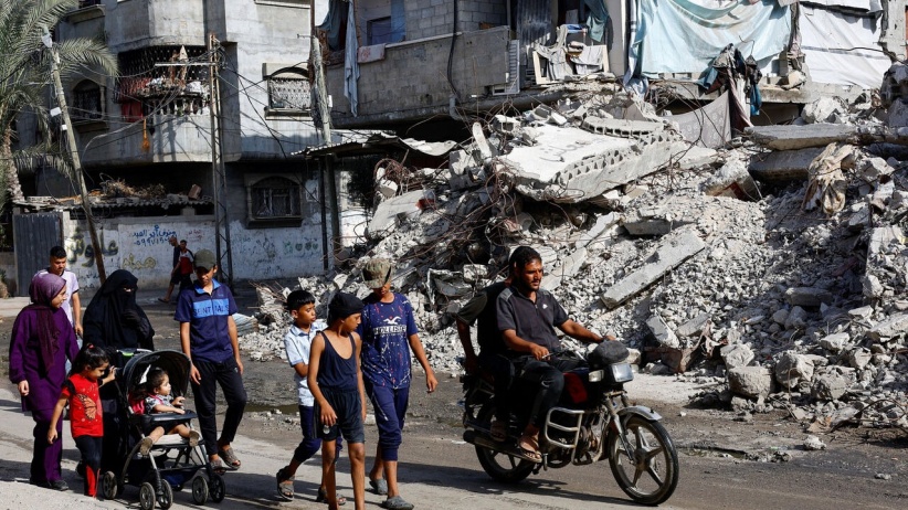 غزة تخرج من الرماد: احتفالات بوقف الحرب وفتح المعبر وانسحاب إسرائيل
