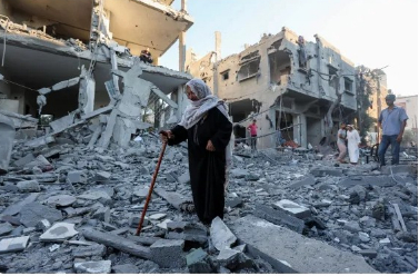 صوت| في شهر التوعية بسرطان الثدي: المواد المتفجرة في هواء غزة… خطر خفي يضاعف إصابات سرطان الثدي

