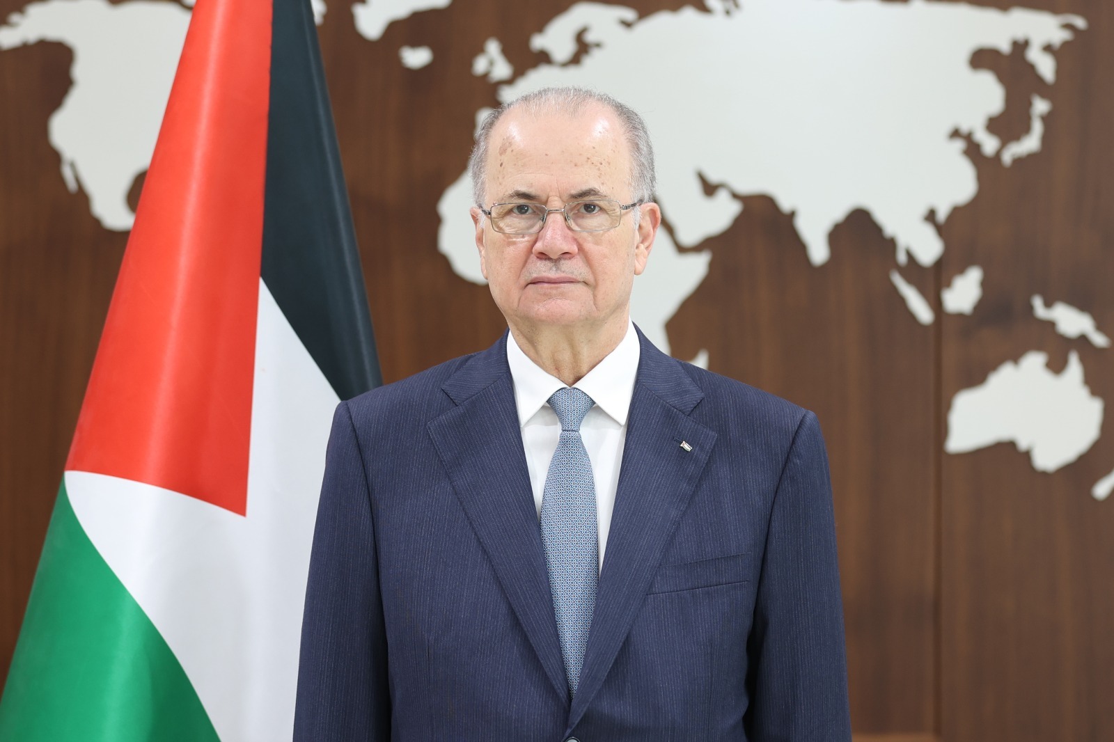 رئيس الوزراء لمناسبة اليوم الوطني للمرأة الفلسطينية: نساء فلسطين.. شريكات النضال وبناء مؤسساتنا الوطنية

