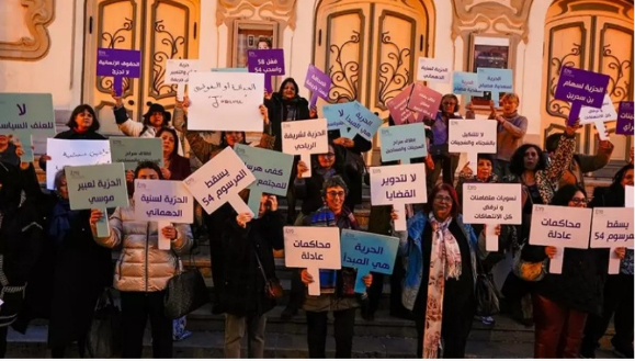 "قرار تعسفي".. السلطات التونسية تجمّد نشاط جمعية النساء الديمقراطيات

