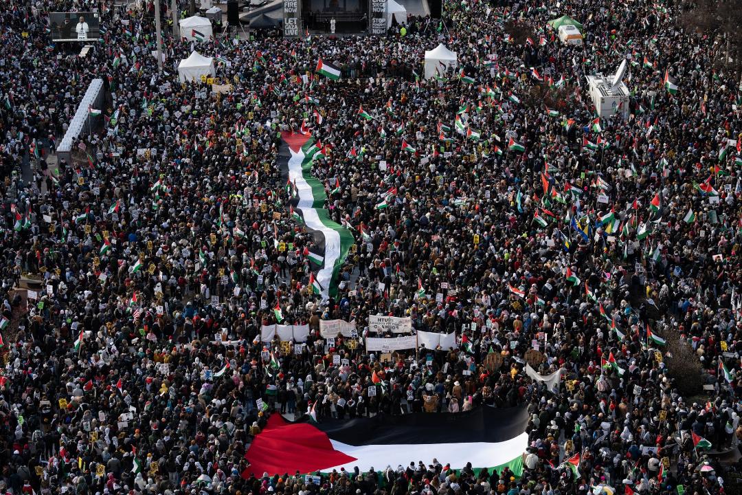 400 الف يتظاهرون في واشنطن تنديدا بالعدوان المتواصل على قطاع غزة
