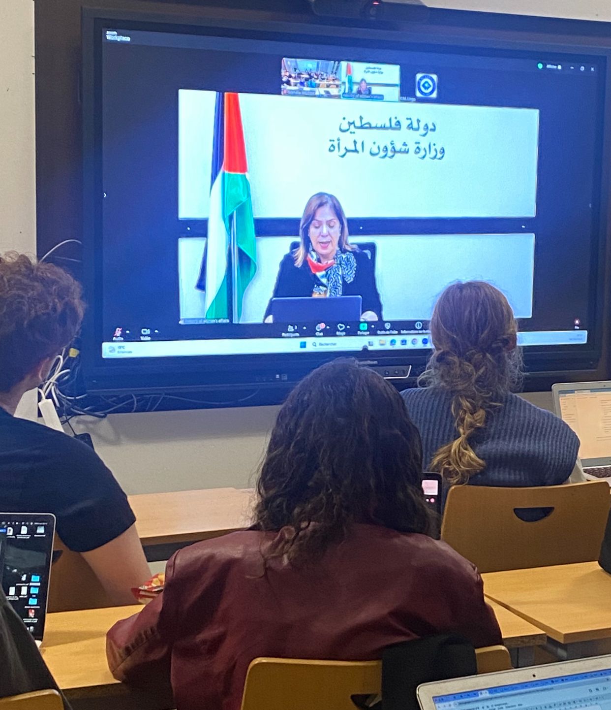 وزيرة شؤون المرأة تستعرض التجربة الفلسطينية في مساق «مشاركة النساء في صياغة الدساتير: نماذج من منطقة الشرق الأوسط وشمال إفريقيا» بجامعة العلوم السياسية (Sciences Po) في باريس