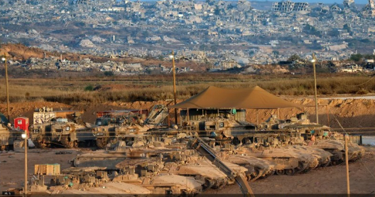 "وول ستريت جورنال": الولايات المتحدة وإسرائيل تدرسان خطة لتقسيم غزة مع "حماس"
