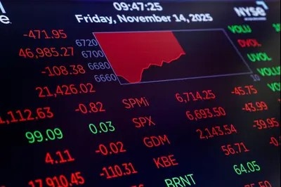 الهجوم على إيران يهز العالم: ارتفاع أسعار النفط والذهب
