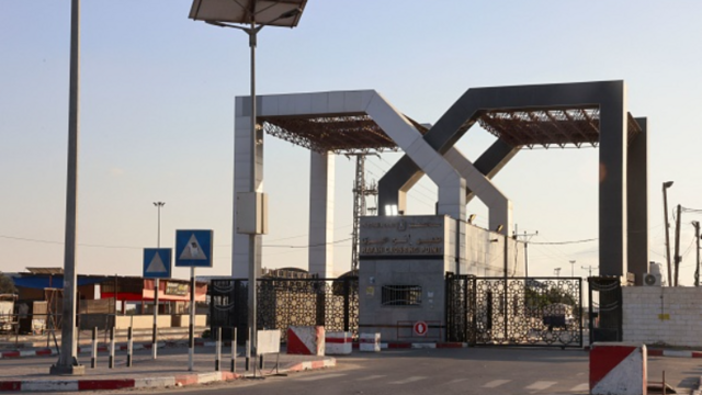 الاحتلال يواصل إغلاق معبري رفح وكرم أبو سالم لليوم الخامس عشر
