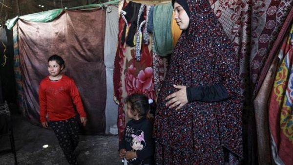 في اليوم العالمي للمرأة.. نساء غزة يعانين من الحمل والولادة في زمن الحرب
