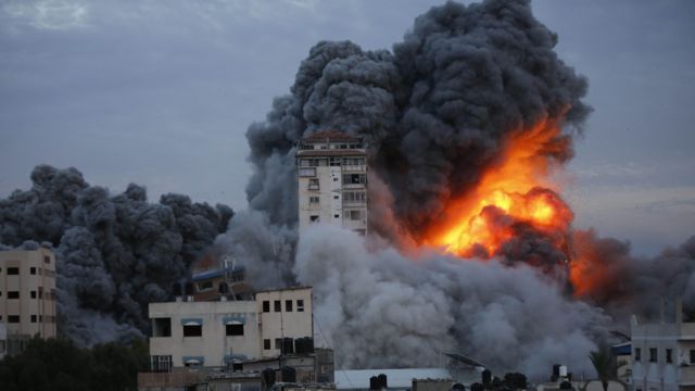 صوت| د. عمار  دويك.. ما يحدث بغزة إبادة جماعية 
