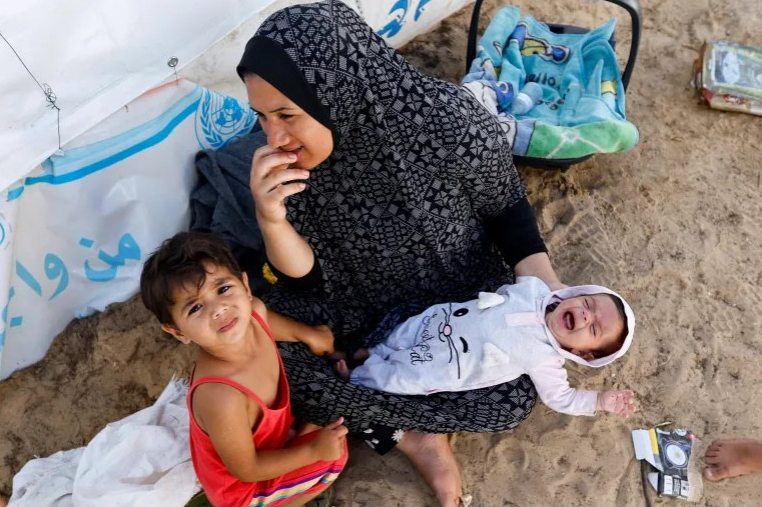 لا خيارات لسكان غزة.. الهروب من الموت وإليه
