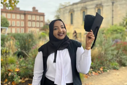من قوائم النازحين إلى أكسفورد.. رحلة طبيبة سودانية هزمت الخوف بالأمل
