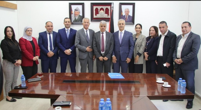 البنك العربي يجدد دعمه لبرنامج "تحسين البيئة المدرسية" بالتعاون مع وزارة التربية والتعليم العالي ومؤسسة إنجاز فلسطين

