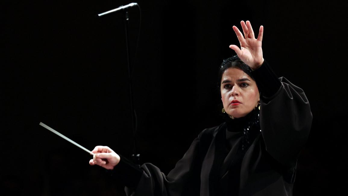 In a first since 1979 Revolution, a woman conducts the Tehran Symphony