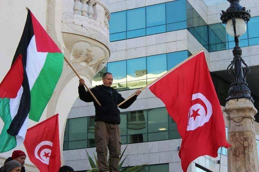  
طائرة مساعدات طبية وغذائية تونسية في طريقها الى فلسطين
