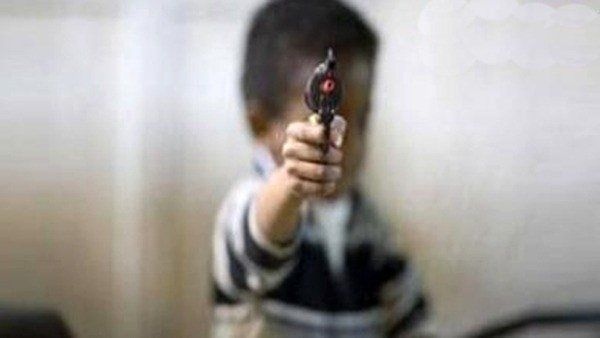 واقعة مرعبة.. طفل ابن عامين يقتل أمه مباشرة على “زووم”.. ما القصة؟
 !

