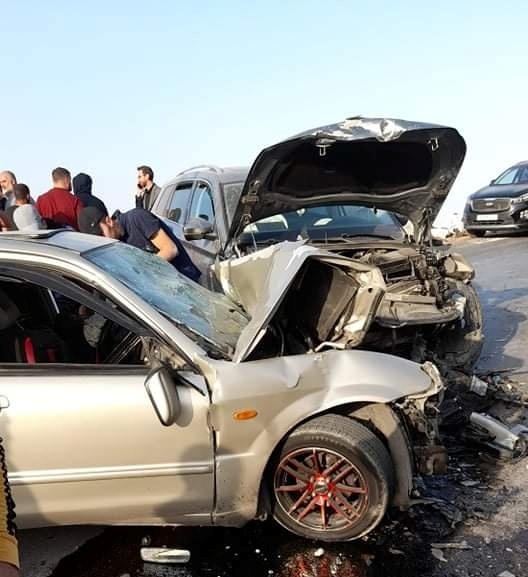 مصرع شاب وإصابة سبعة مواطنين بحادث سير مروع في وادي النار

