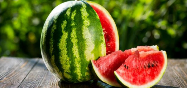 ما علاقة تناول البطيخ بإنقاص الوزن؟

