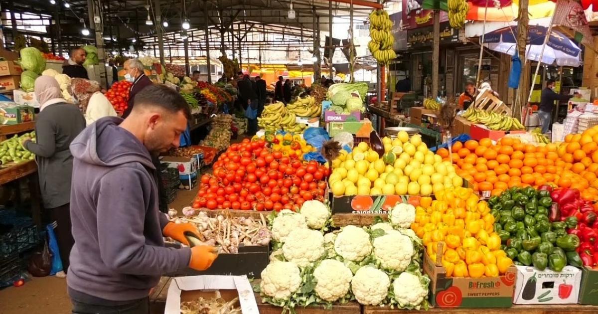 اسعار الخضار لا زالت نار.. وتوقعات بانخفاضها بعد دخول خضار غزة للضفة

