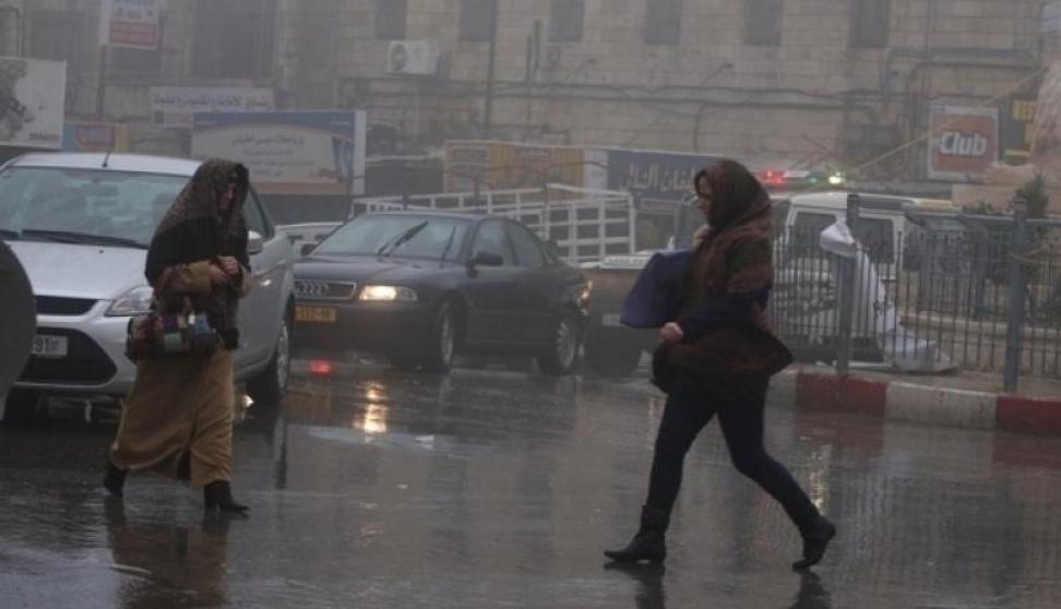 الطقس: المنخفض القطبي يدخل الاجواء 

