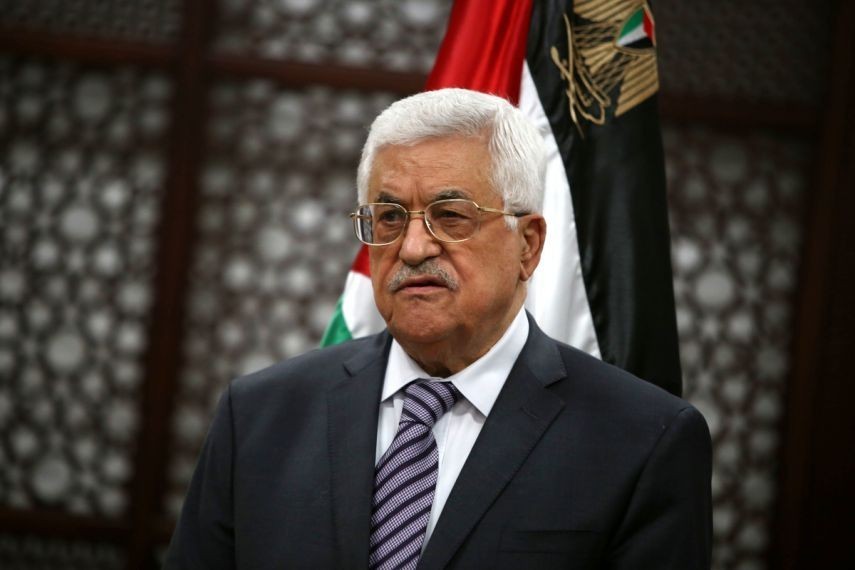 الرئيس عباس: نؤكد التزامنا بمنح المرأة كامل حقوقها في جميع المجالات

