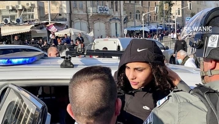 تعرضت لاعتداء "وحشي" أمس: الاحتلال يفرج عن الفتاة إيمان الكسواني

