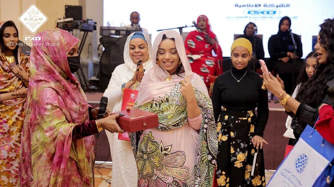 السودان.. خفايا وأسرار من كواليس عروض الأزياء

