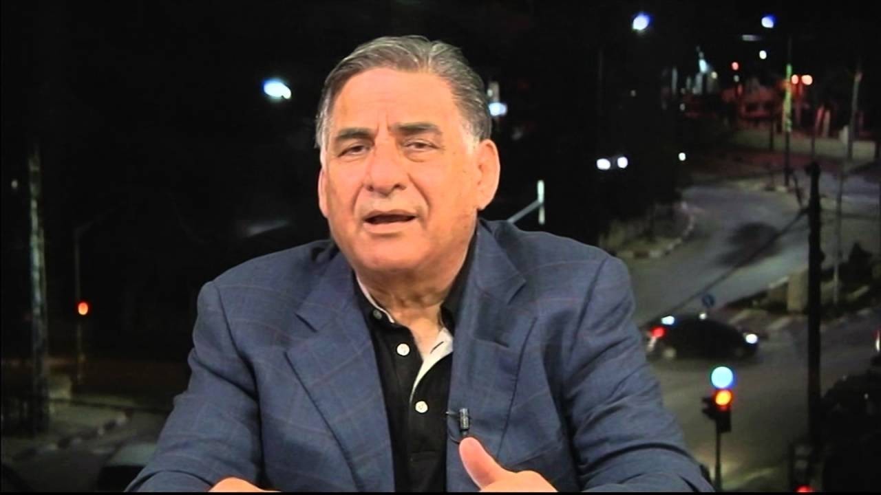 صوت| عضو المجلس الوطني د. نبيل عمرو.. يتحدث "لنساء إف إم": الخليل وماذا بعد…

