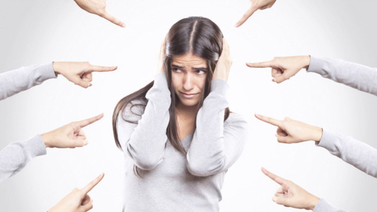 صوت| كيف نحافظ على ثقة النفس مع الآخرين؟

