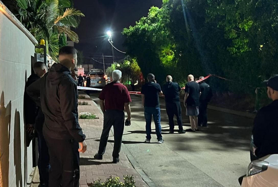 قتيل وجريحان في جريمة جديدة بالداخل المحتل
