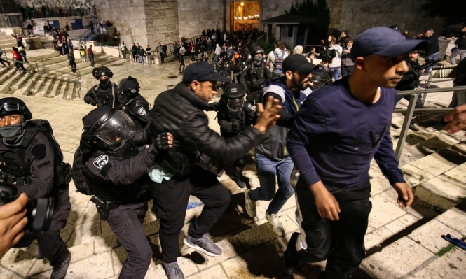 صوت| 42 محامياً يتطوعون  لمتابعة الاعتقالات في القدس
