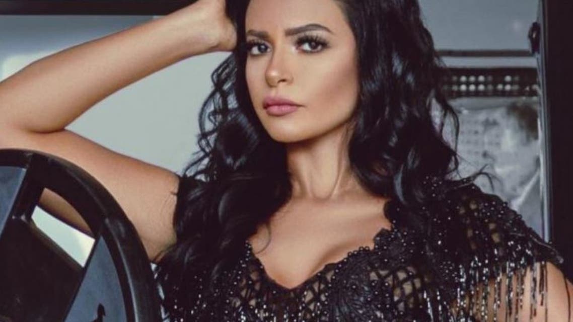 فنانة مصرية تفجّر مفاجأة: تعرضت للتحرش أثناء التصوير

