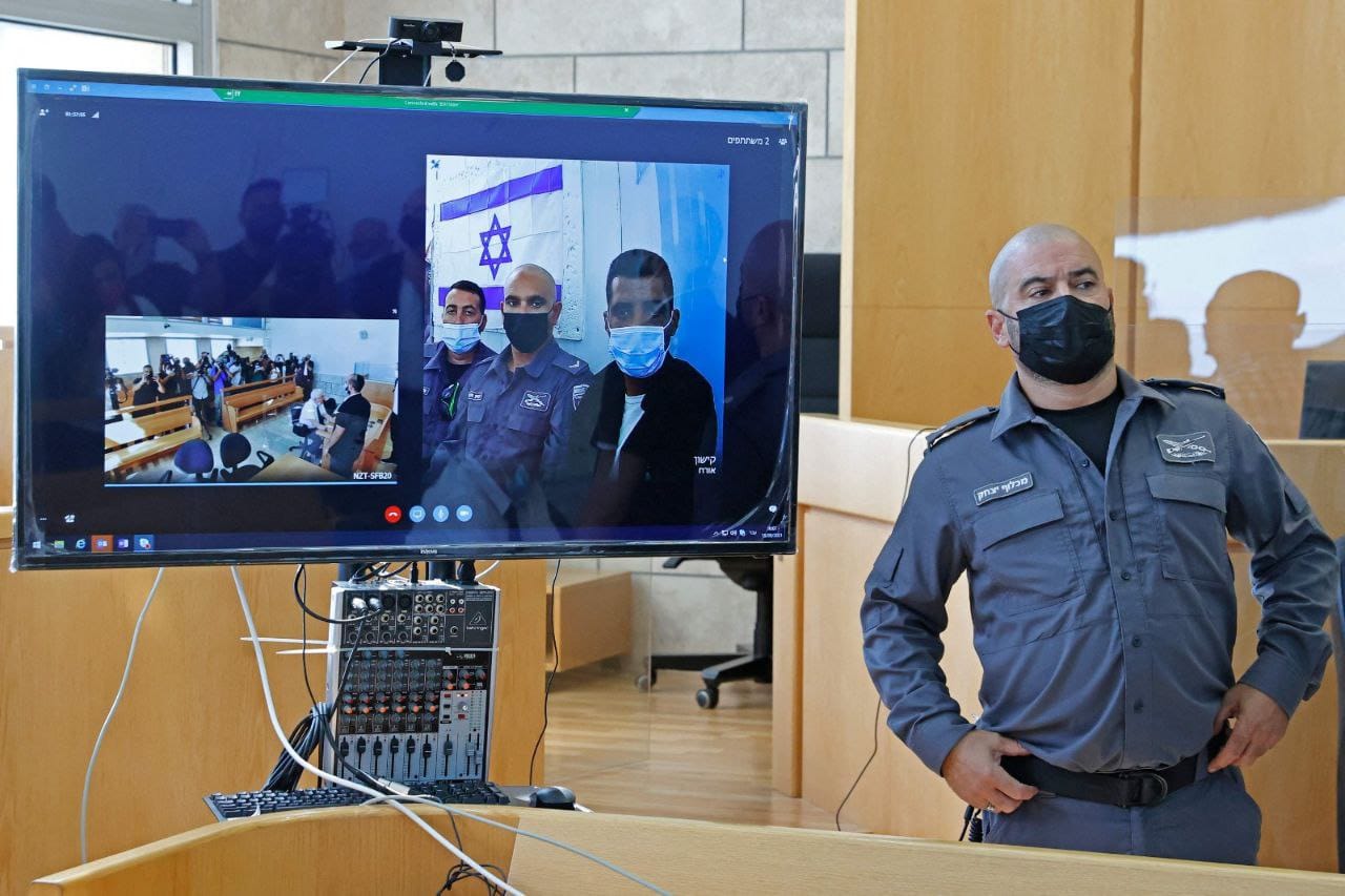صوت| الاحتلال يمدد توقيف الأسيرين الزبيدي وقادري لـ 10 أيام

