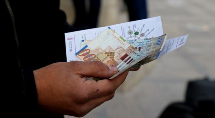 تقرير ديوان الرقابة يكشف عن خروقات في توزيع مساعدات "وقفة عز"

