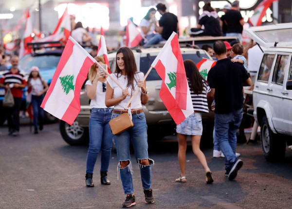 لبنانيات يفاجئن العالم بـحملة "تزوجني بدون مهر"
